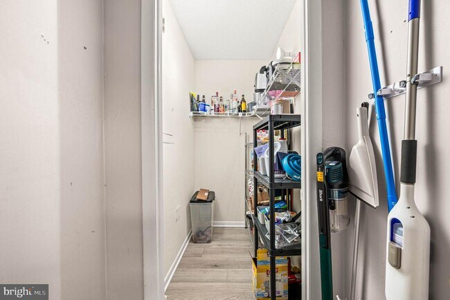 Building Photo - 11208 Valley Forge Cir