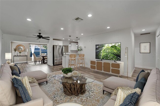 Building Photo - 2552 Bramblewood Dr W