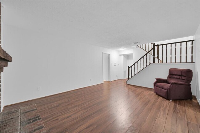 Building Photo - 16 S Cypress Pine Dr