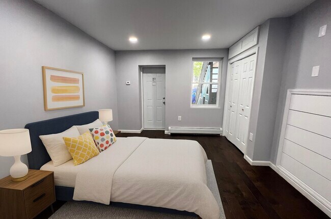 Building Photo - 58 Astor Pl