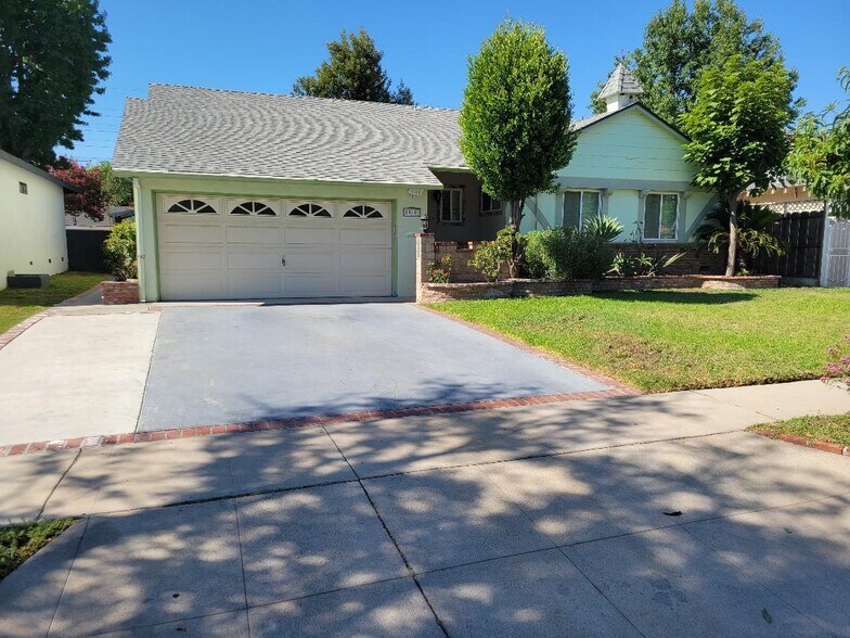 Primary Photo - 20412 Londelius St