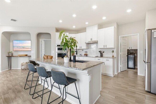 Building Photo - 1506 Dragonfly Loop