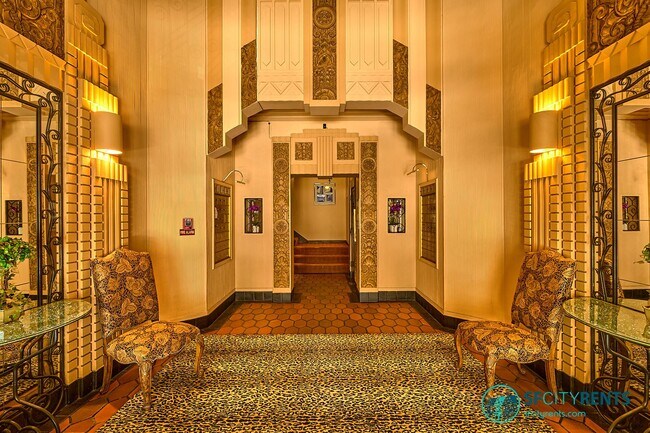 Building Photo - Russian Hill: Remodeled 1 Bedroom w/ Direct Access to XL Shared Patio & FREE Utilities!