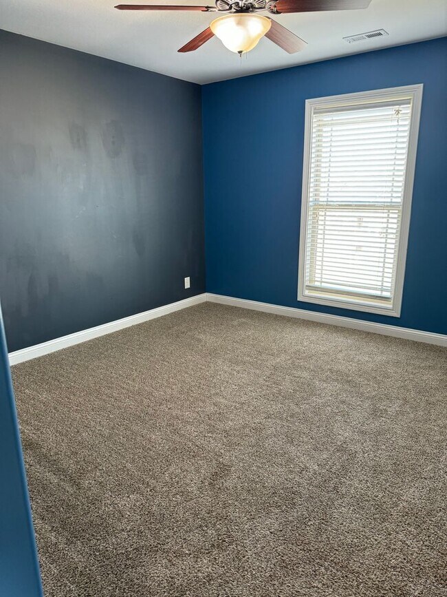 Building Photo - 1701 Winterhaven Ct
