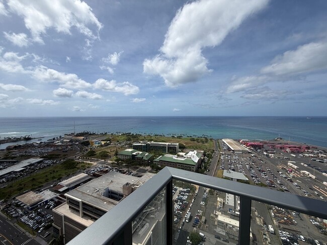 Building Photo - 600 Ala Moana Blvd