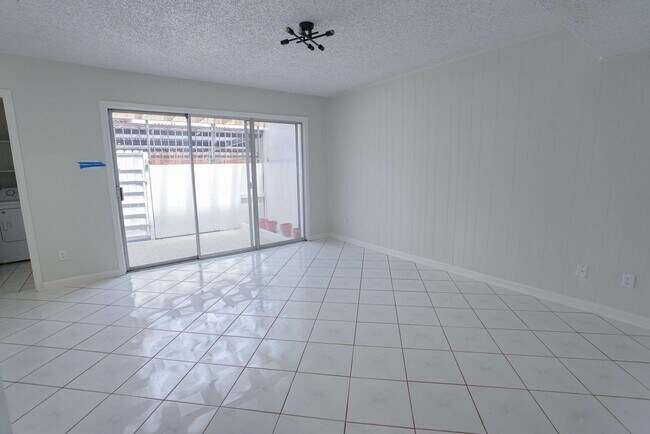 Building Photo - 1255 Witte Rd