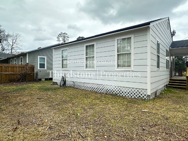 Building Photo - 1178 Murray Dr