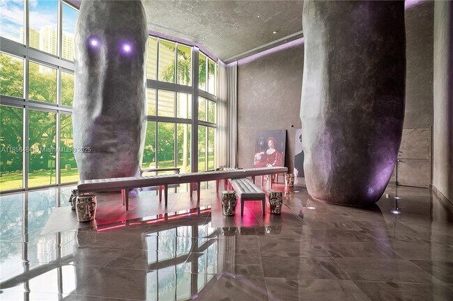 Building Photo - 475 Brickell Ave