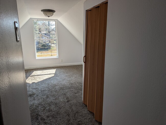 Building Photo - Old Government