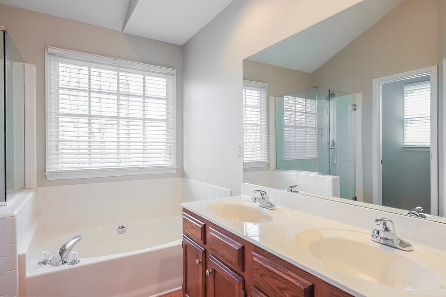 Building Photo - 3505 Singleleaf Ln