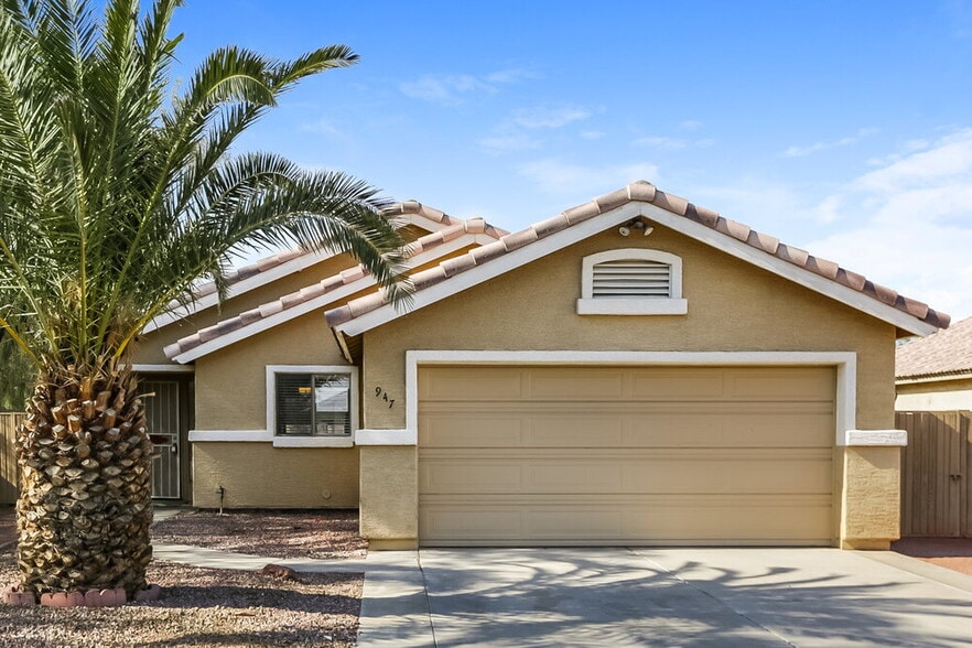Primary Photo - 947 E Via Elena St