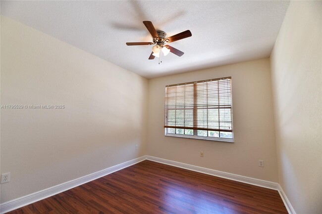 Building Photo - 19115 2 River Ln