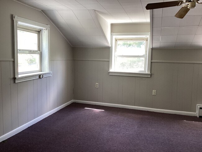 Building Photo - 15371 Church St