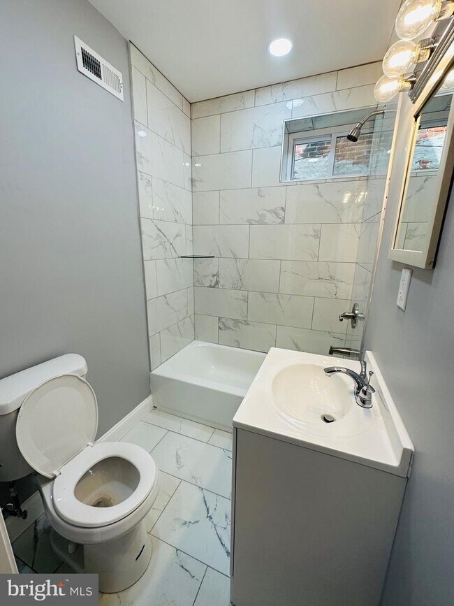 Building Photo - 3022 N Marshall St