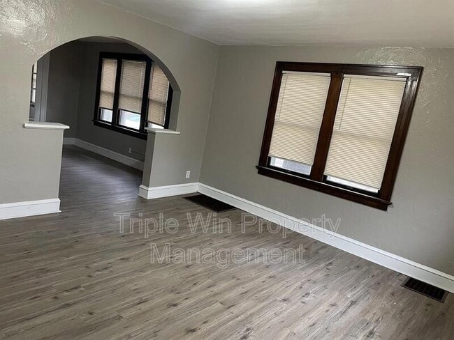 Building Photo - 424 Abston St