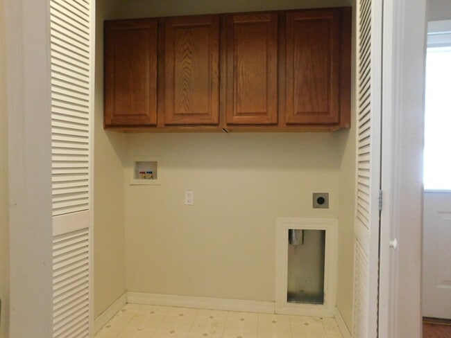 Building Photo - 1183 Inverness Way