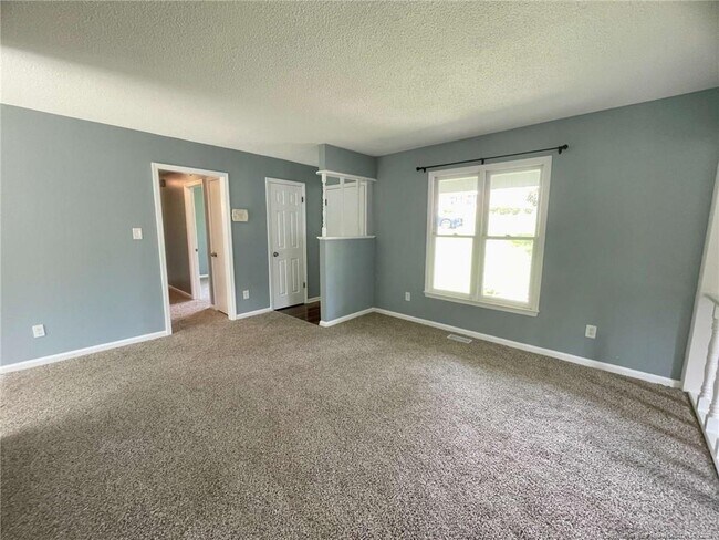 Building Photo - 520 Nottingham Dr