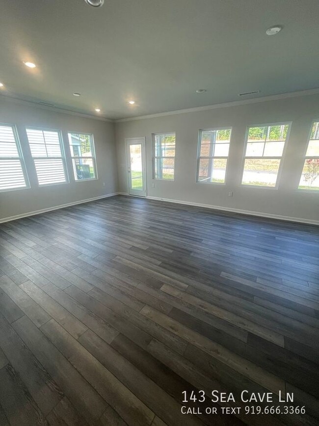 Building Photo - 143 Sea Cave Ln