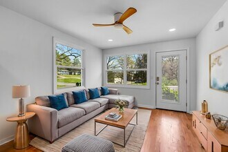 Building Photo - 4915 Darlington Dr