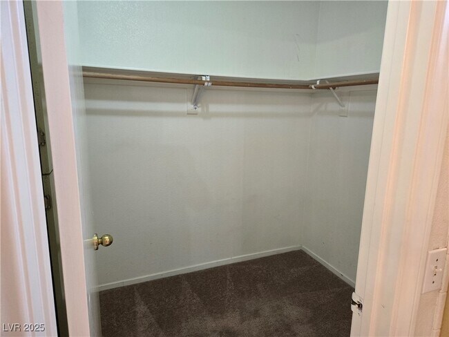 Building Photo - 326 Laguna Glen Dr