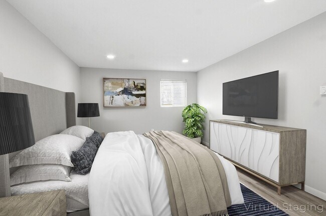 Building Photo - 18 Fountain Ln