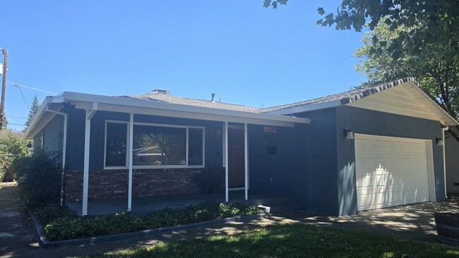Building Photo - 888 Glenn St