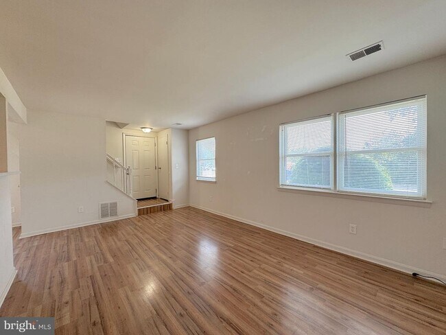 Building Photo - 9503 Hagel Cir