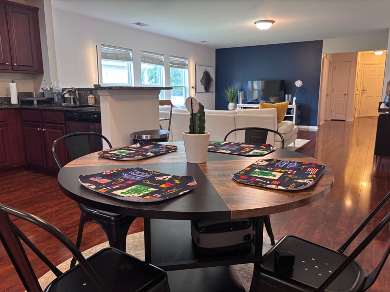 Building Photo - 412 Vinicio Dr