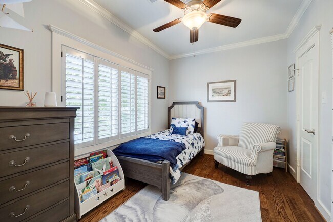 Building Photo - 514 Cortlandt St