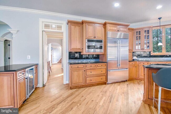 Building Photo - 1550 Shelford Ct