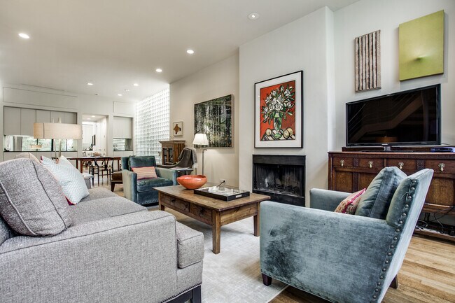 Building Photo - 4114 Normandy Ave