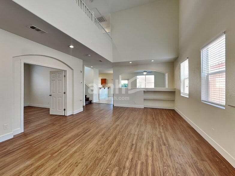 Building Photo - 9468 Descending Creek St