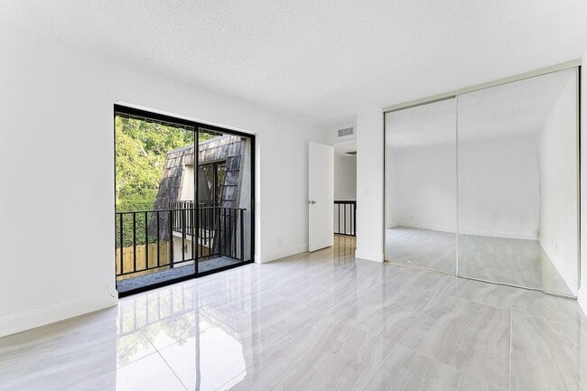 Building Photo - 1624 Forest Lakes Cir