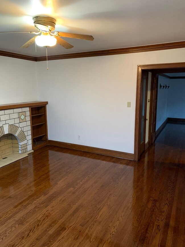 Building Photo - 5115 W Schubert Ave