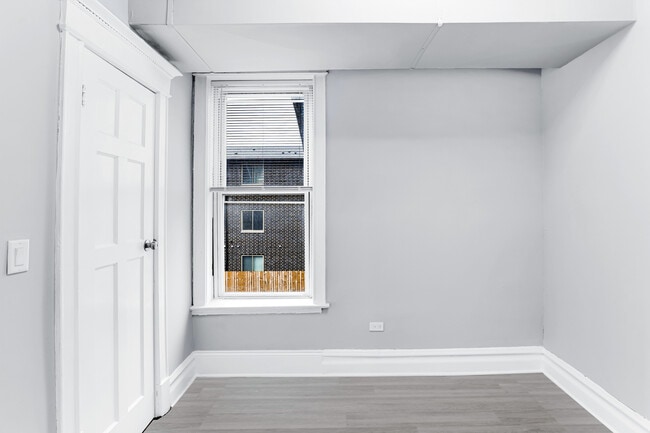 Building Photo - 5343 S Indiana Ave