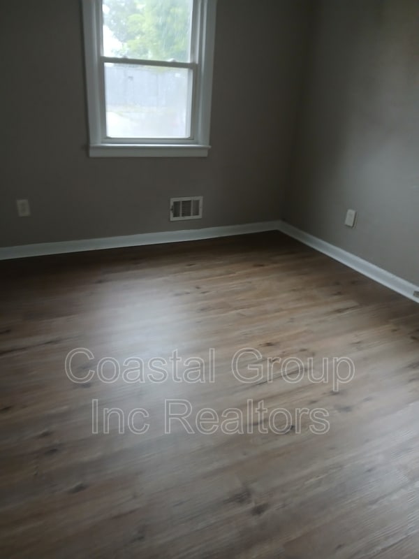 Building Photo - 1551 Spruce St