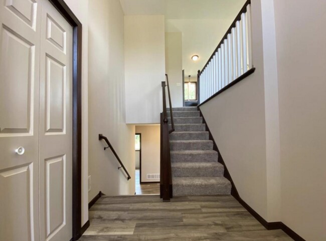 Building Photo - 2339 8th Ln SE