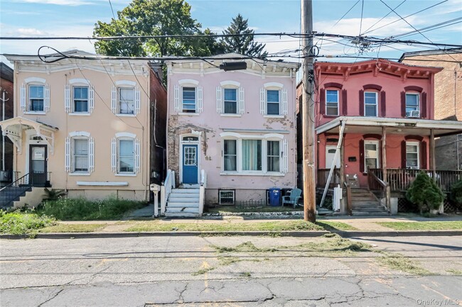 Building Photo - 133 Johnston St