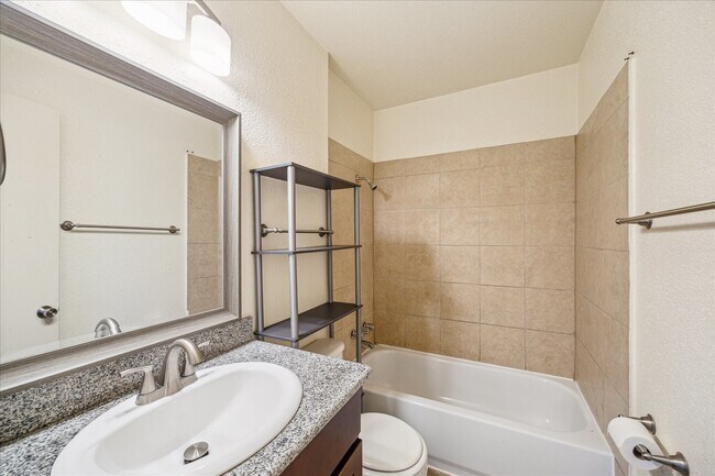 Building Photo - 3003 Falk Ct