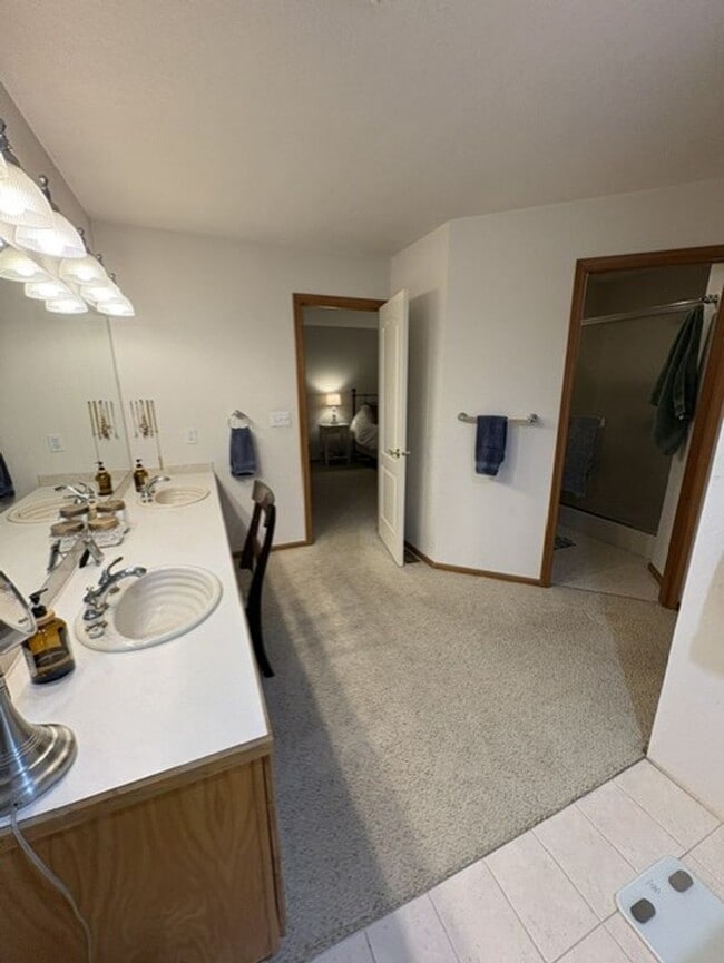 Building Photo - Relax and Unwind in This Beautiful Gig Harbor Rental