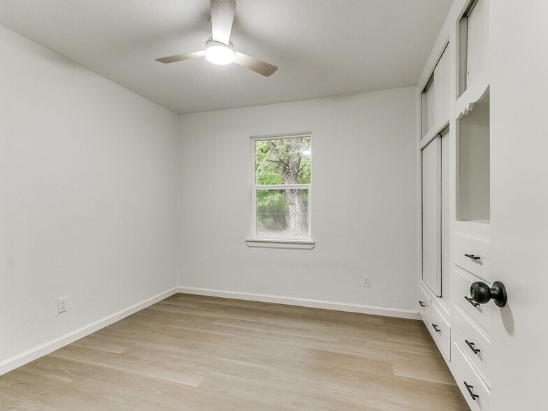 Building Photo - 911 Crabtree Cove