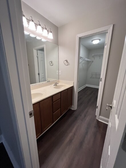 Building Photo - 125 Noel Cove Cir