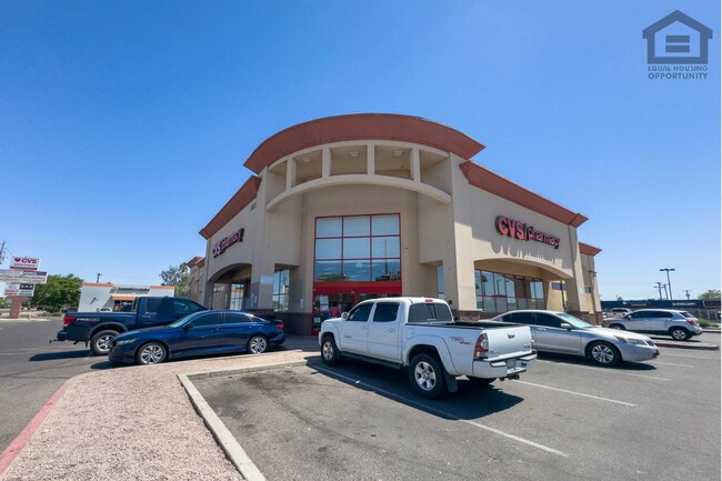 Building Photo - 6321 W Whitton Ave