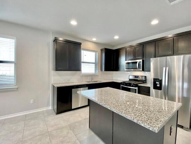 Building Photo - 2148 Pecan Island Dr