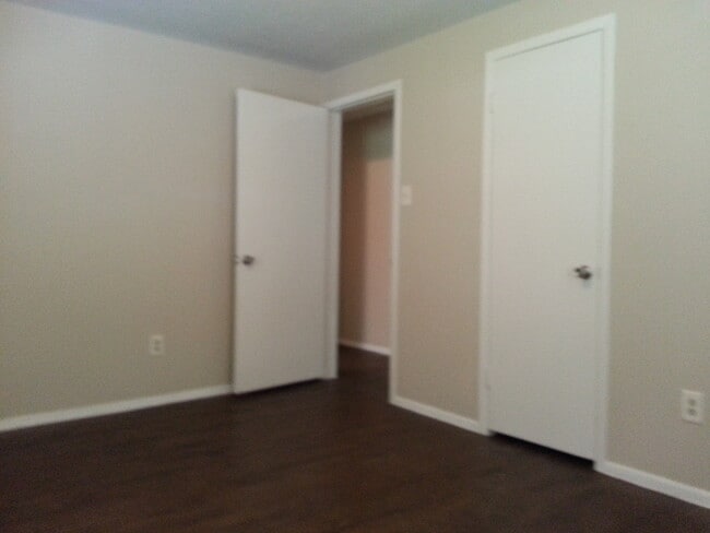 Building Photo - 2110 N Galveston Ave