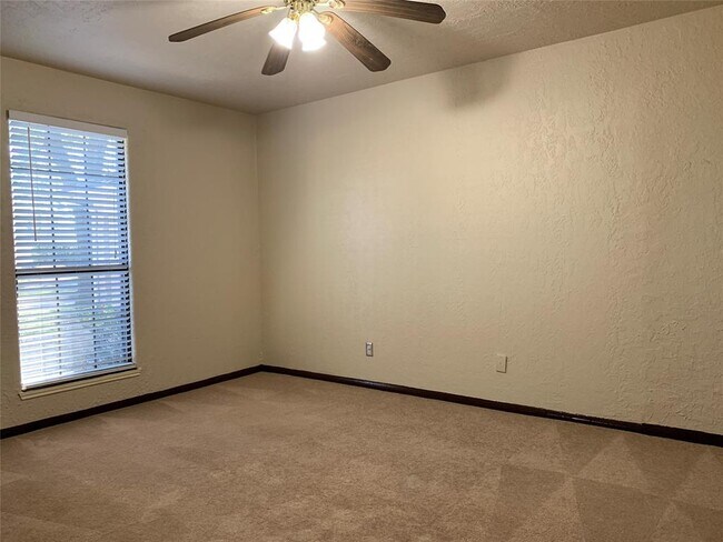 Building Photo - 434 Gentilly Dr