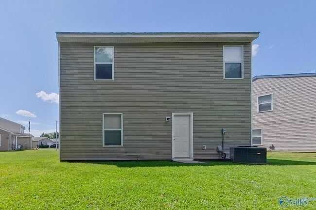 Building Photo - 109 Will Ln