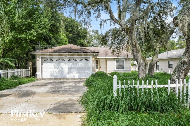 Building Photo - 325 Crabtree Ave