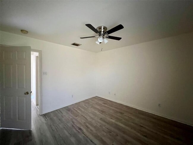 Building Photo - 3110 Sparrow St