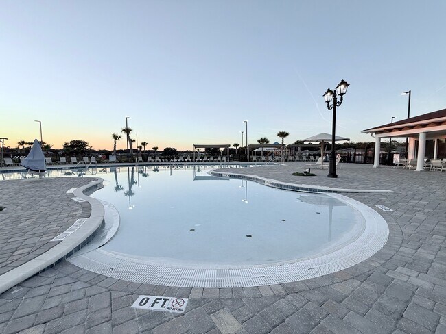 Building Photo - 313 Jarama Cir